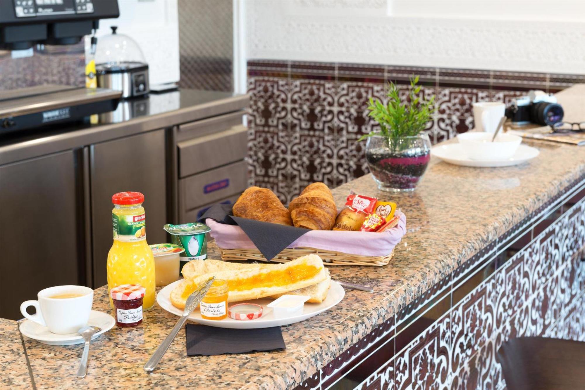 אונאי-סו-בואה Hotel Le Saint Germain מראה חיצוני תמונה
